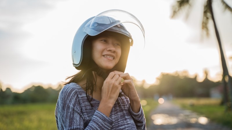 Đội mũi bảo hiểm khi tham gia giao thông để phòng tránh gãy xương mũi Biện pháp phòng ngừa