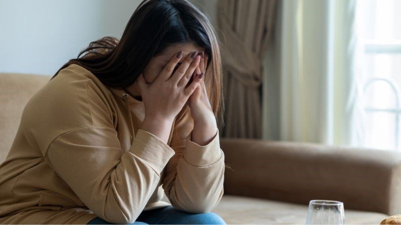 Người rối loạn cảm xúc thường ăn vô thức, mất cảm giác đói - no