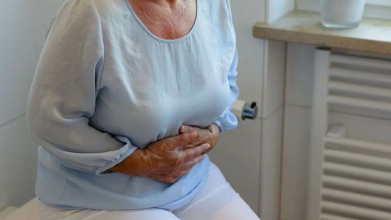 Ung thư dạ dày giai đoạn 2 gây đau bụng vùng thượng vị thường xuyên