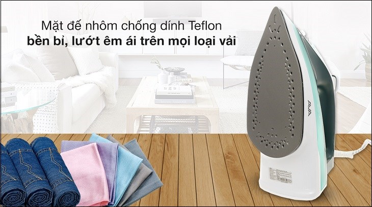 Bàn ủi hơi nước AVA SW401 2200W có mặt đế được làm từ chất liệu nhôm chống dính Teflon, giúp lướt êm trên mọi mặt vải