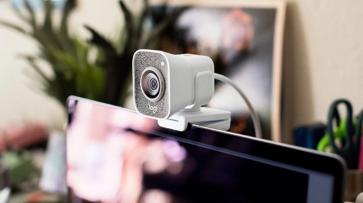 Các webcam thường có cổng kết nối USB để liên kết với máy chủ