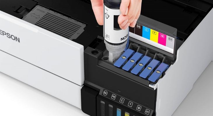 Hộp mực bổ sung giúp người dùng thay mực dễ dàng trong khi máy in đang hoạt động Hộp mực bổ sung giúp người dùng thay mực dễ dàng trong khi máy in đang hoạt động