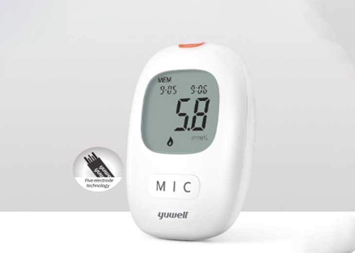 Máy đo huyết áp Yuwell có thiết kế nhỏ nhắn Máy đo huyết áp Yuwell có thiết kế nhỏ nhắn rất dễ cầm tay