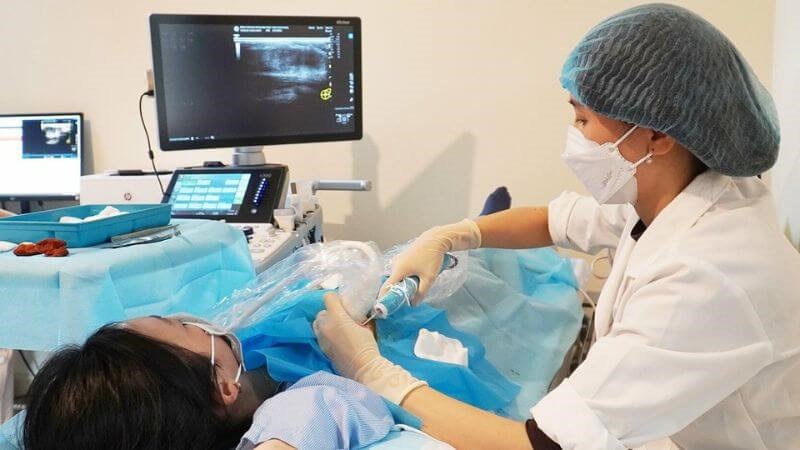 Sinh thiết dưới hướng dẫn của siêu âm có thể giúp chẩn doán chính xác ung thư vú