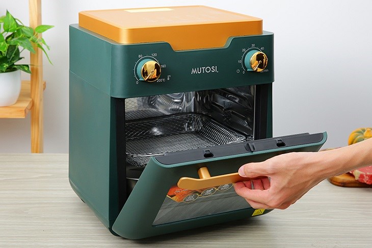 Lò chiên không dầu Mutosi MF-98C 12 lít có vỏ ngoài được làm từ nhựa PP bền tốt, dễ dàng vệ sinh sau khi sử dụng