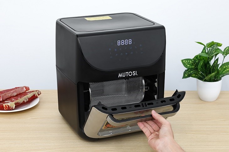 Lò chiên không dầu Mutosi MF-T891 12 lít sở hữu thiết kế hiện đại, phù hợp với nhiều không gian nội thất