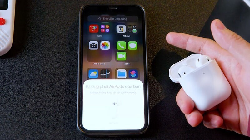 Cả hai dòng tai nghe Airpods 2 có dây và không dây đều có tốc độ kết nối như nhau