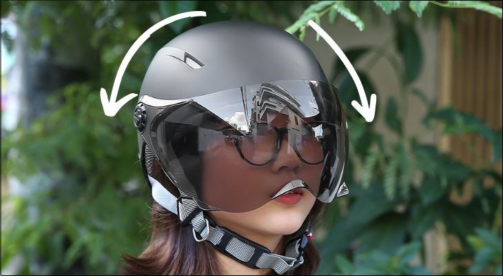 Sau khi đội xong bạn hãy giữ chặt mũ và xoay mũ qua 2 bên để đảm bảo mũ vừa với đầu