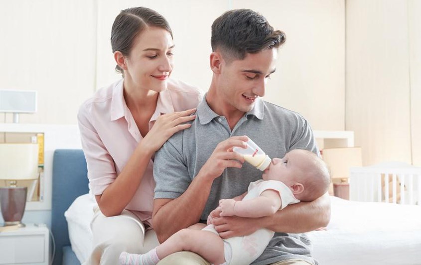 Tiệt trùng bình sữa trước khi sử dụng