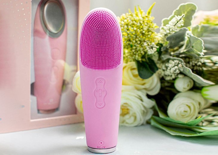 Máy rửa mặt và đẩy tinh chất Dr.Glatt Dua Fit Pro có đầu gai massage bằng silicon mềm mại, dịu nhẹ với mọi loại da