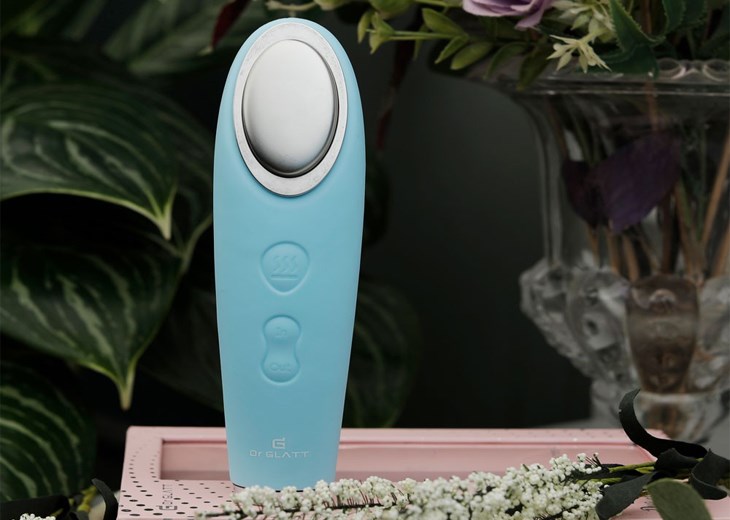 Máy rửa mặt và đẩy tinh chất Dr.Glatt Dua Fit Pro (Màu xanh) sử dụng công nghệ ion âm giúp da có thể thẩm thấu các dưỡng chất tốt gấp 70%