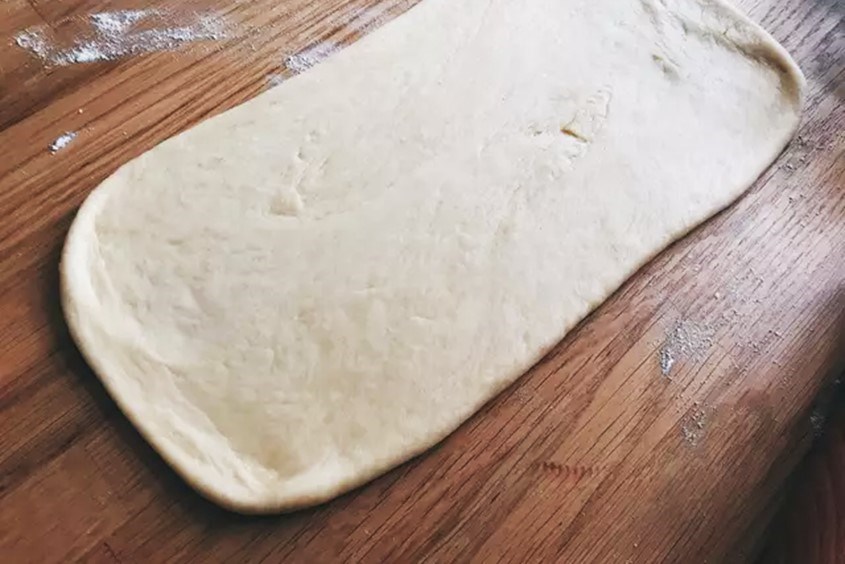 Cách làm bột bánh mì bơ cuộn socola