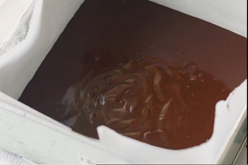 Cách làm nhân socola để làm bánh mì bơ cuộn