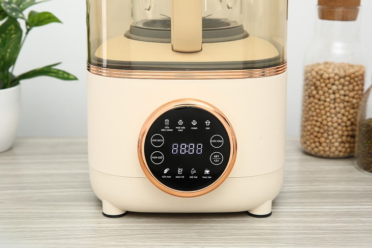 Máy làm sữa hạt Rapido RHB-600D với bảng hiển thị giúp người dùng dễ dàng quan sát