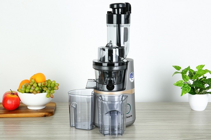 Máy ép chậm trục đứng  BlueStone SJB-6558 có kích thước cao và gọn phù hợp cho mọi căn bếp