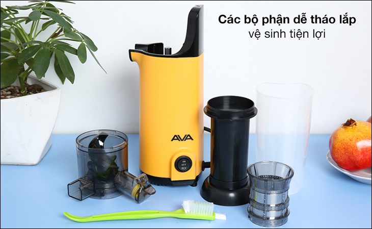 Máy ép chậm AVA JR-319 có nhiều phụ kiện đi kèm, tăng sự an toàn và thuận tiện khi dùng