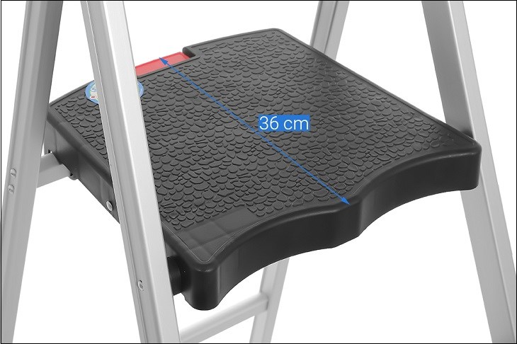 Thang nhôm ghế 4 bậc Sumo ADS-604 có phần bậc trên được làm từ nhựa cao cấp và có bề ngang rộng nên giúp người dùng sử dụng thoải mái, an toàn