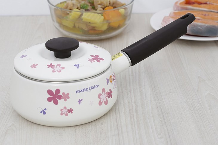 Quánh thép Nippon tráng men 16 cm Fujihoro MCPV-16S có kiểu dáng bắt mắt, tô điểm cho mọi không gian bếp thêm sang trọng