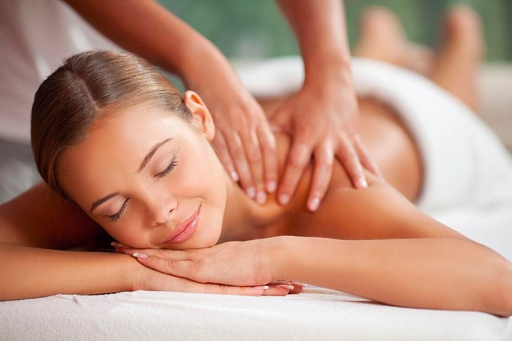 Massage truyền thống là phương pháp thư giãn đơn giản mà hiệu quả Massage truyền thống là phương pháp thư giãn đơn giản mà hiệu quả