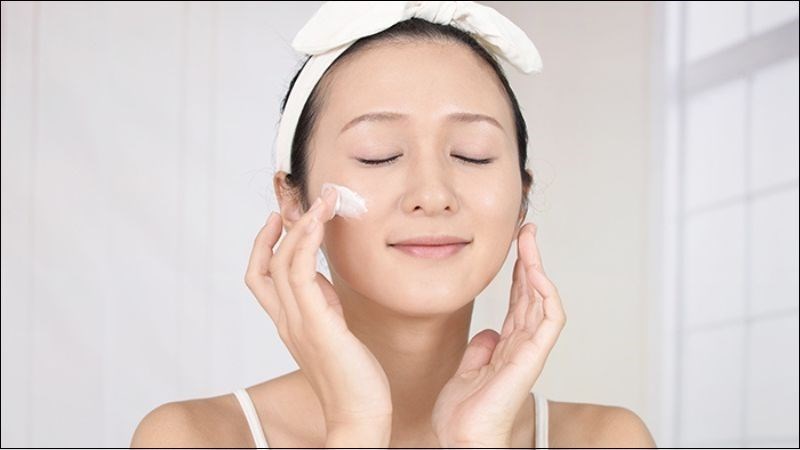 Vệ sinh thân thể sạch sẽ để giữ hàng rào bảo vệ da khỏe mạnh