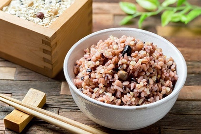 Điểm danh một số món ăn dặm từ gạo lứt cực ngon cho bé