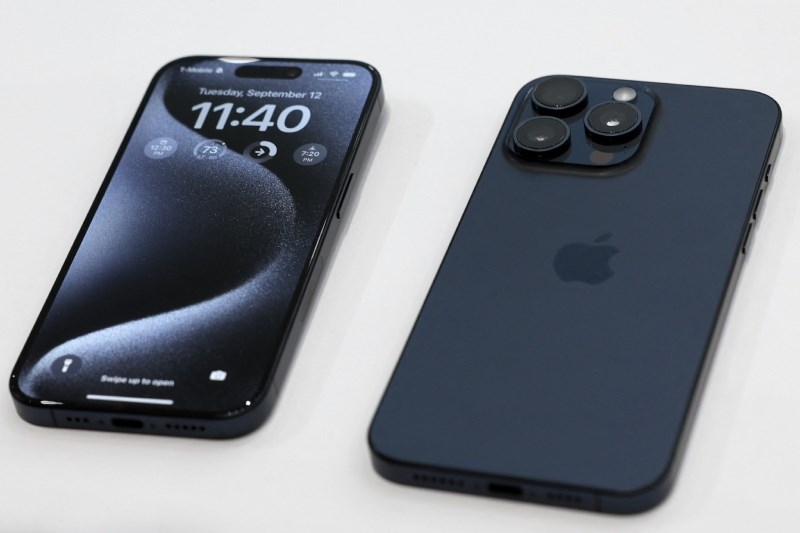 iPhone 15 sở hữu màn hình OLED với kích thước 6.1 inch cùng kiểu dáng màn hình mỏng, tràn viền