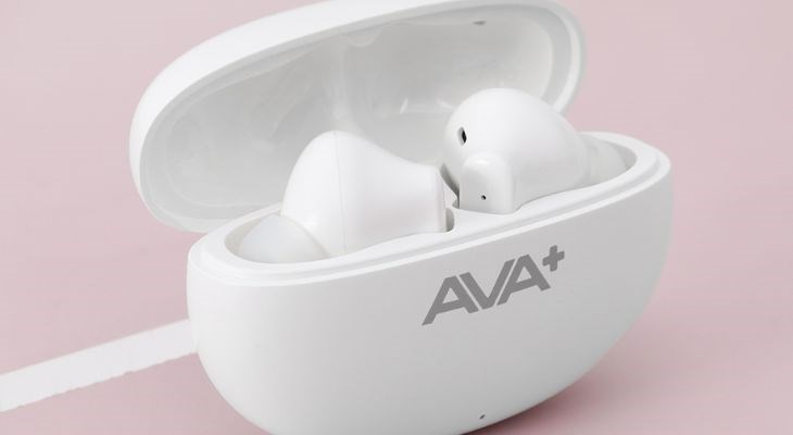 Tai nghe AVA+ được trang bị viên pin có thể sử dụng trong 4 giờ
