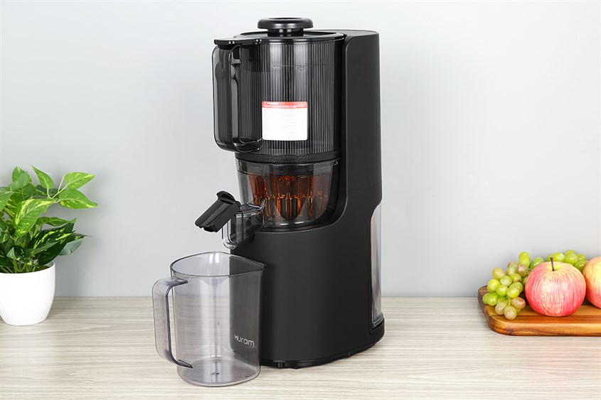Máy ép chậm Hurom H200-BBE màu đen sang trọng, sản xuất tại Hàn Quốc