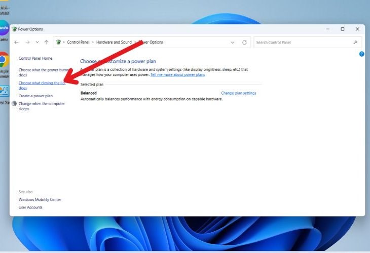 Nhấp chọn Choose what closing the lid does