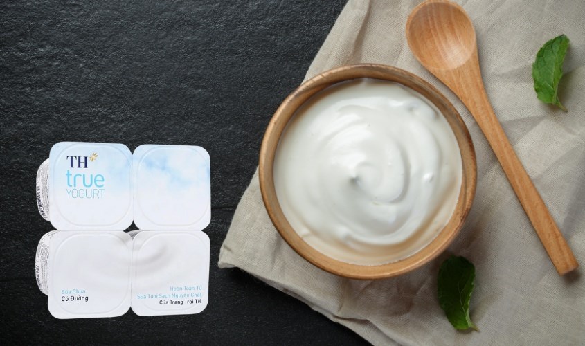 Lốc 4 hộp sữa chua có đường TH true YOGURT 100g Lốc 4 hộp sữa chua có đường TH true YOGURT 100g