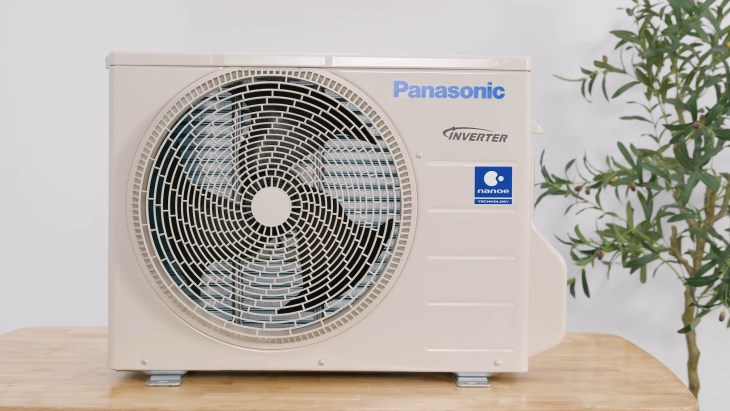 Dàn nóng thiết kế nhỏ gọn, cứng cáp