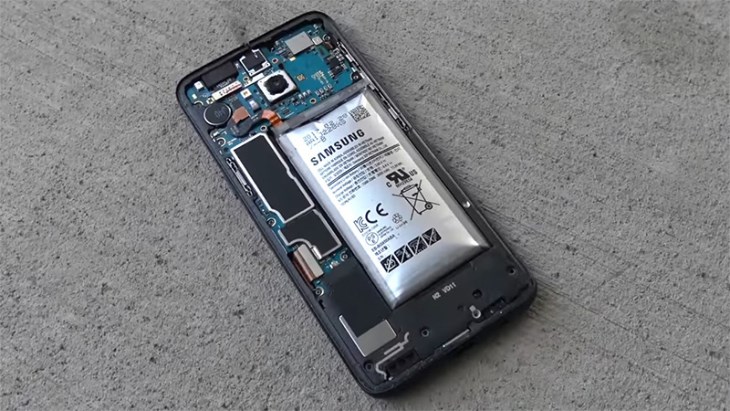 Điện thoại hư pin dẫn đến tình trạng sập nguồn mở không lên