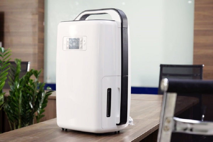 Máy hút ẩm Electrolux có dung tích bình chứa đa dạng dao động từ 1.5 - 4.8 lít, cùng với công suất hoạt động cao