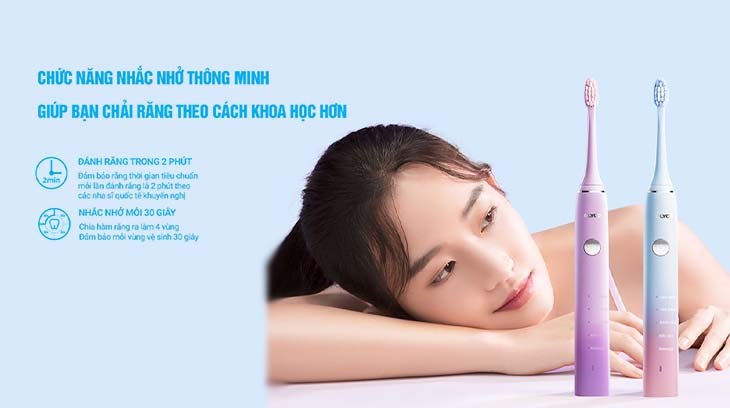  Bàn chải điện Flyco FT7105VN (Tặng 1 đầu bàn chải) được tích hợp chức năng hẹn giờ thông minh giúp người dùng vệ sinh răng miệng một cách khoa học 