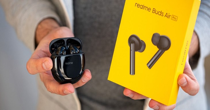 realme Buds Air 5 Pro đang được bán với giá khoảng 1.3 triệu đồng