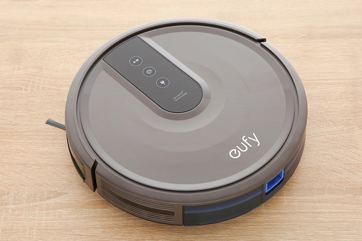 Robot hút bụi Eufy Robovac 15T - T2115 sở hữu thiết kế siêu mỏng, dễ dàng vệ sinh, tiện lợi