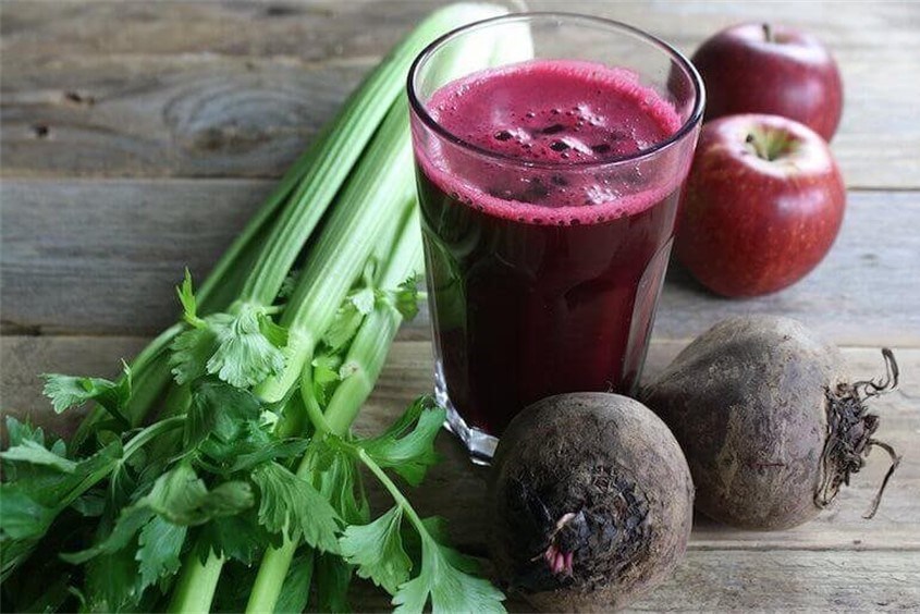 Hướng dẫn mẹ bỉm cách làm nước ép cần tây giảm cân an toàn nhất