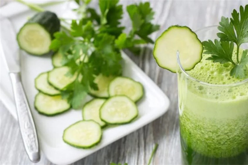 Cách làm nước ép cần tây giảm cân đơn giản tại nhà