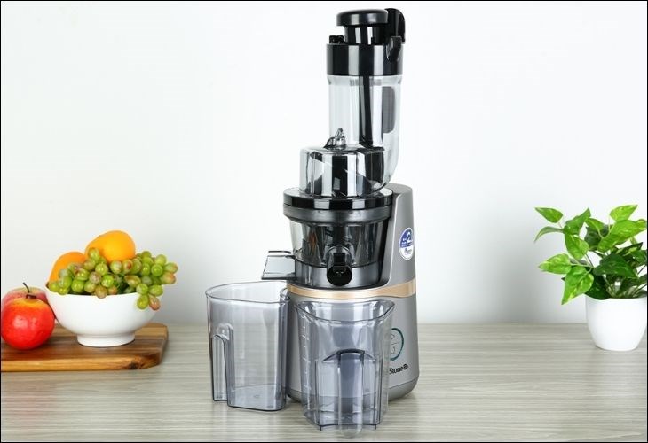 Máy ép chậm BlueStone SJB-6558 có ưu điểm công suất lớn cùng bộ lọc bằng nhựa dễ dàng vệ sinh