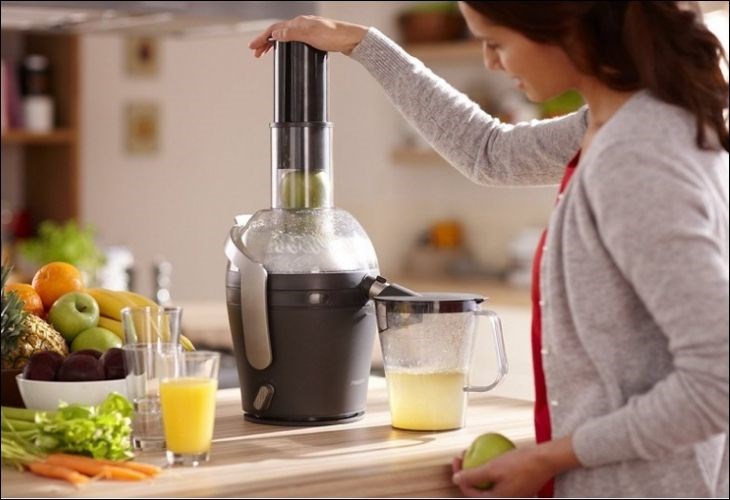 Máy ép trái cây BlueStone cho phép bạn tạo ra nhiều loại nước ép và smoothie theo sở thích riêng.