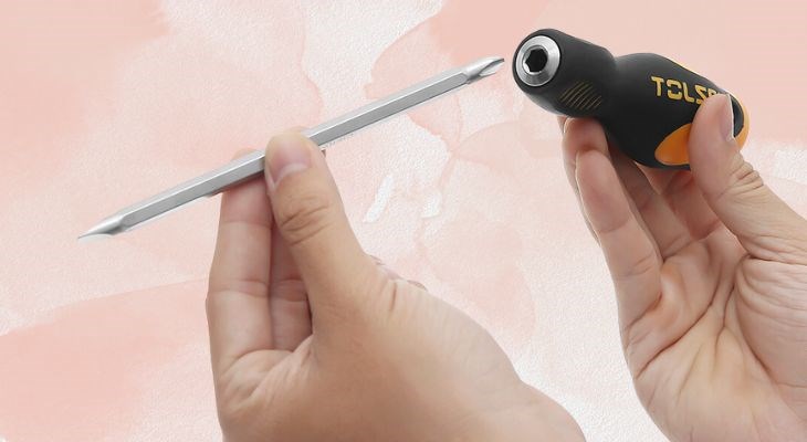 Bộ tua vít 2 in 1 PH2, SL6 Tolsen 20042 tiện lợi, linh hoạt khi có thể đảo chiều đầu vít dễ dàng.