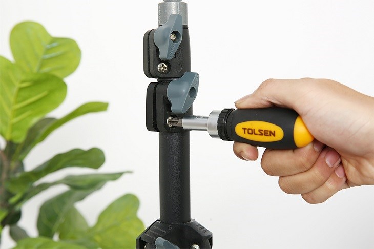 Bộ tua vít Tolsen 20034 (26 chi tiết) thiết kế nhỏ gọn, chuyên dụng cho nhiều ngành nghề