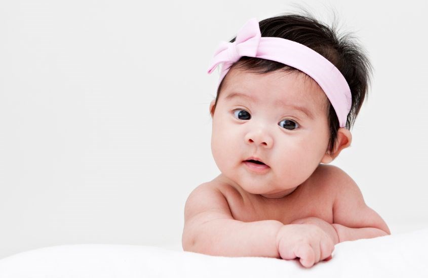 Đeo băng đô vải nửa trán