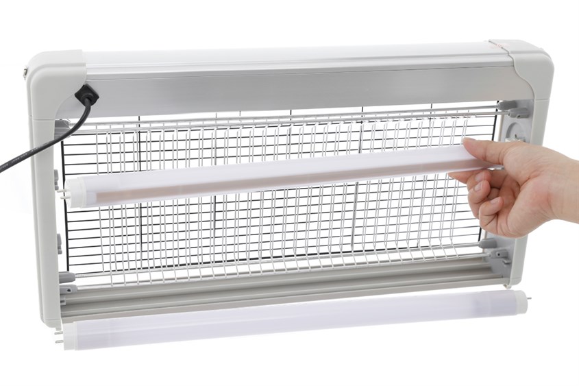 Đèn bắt muỗi Điện Quang ĐQ EML05L sử dụng bóng LED tube giúp thu hút muỗi hiệu quả, không tạo ra tiếng ồn và mùi khét Đèn bắt muỗi Điện Quang ĐQ EML05L sử dụng bóng LED tube giúp thu hút muỗi hiệu quả, không tạo ra tiếng ồn và mùi khét