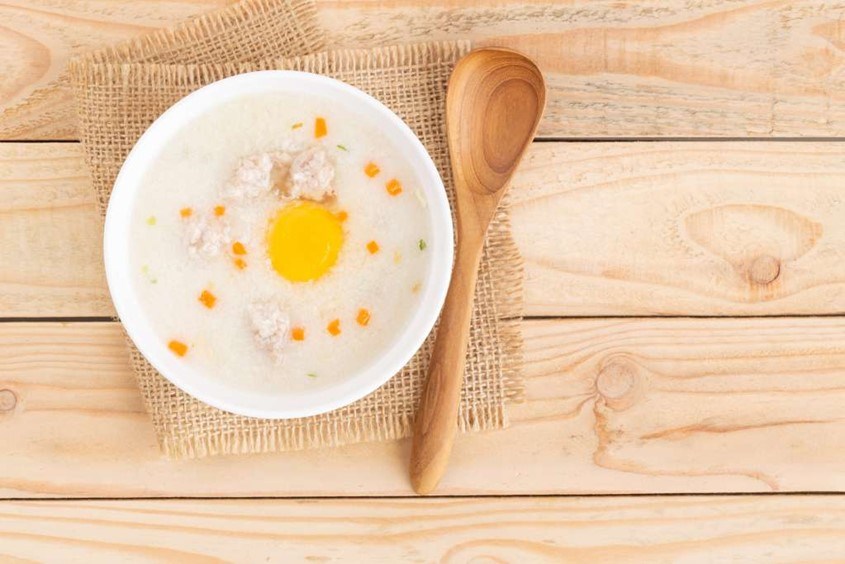Một số cách nấu cháo thịt bằm cho bé ăn dặm