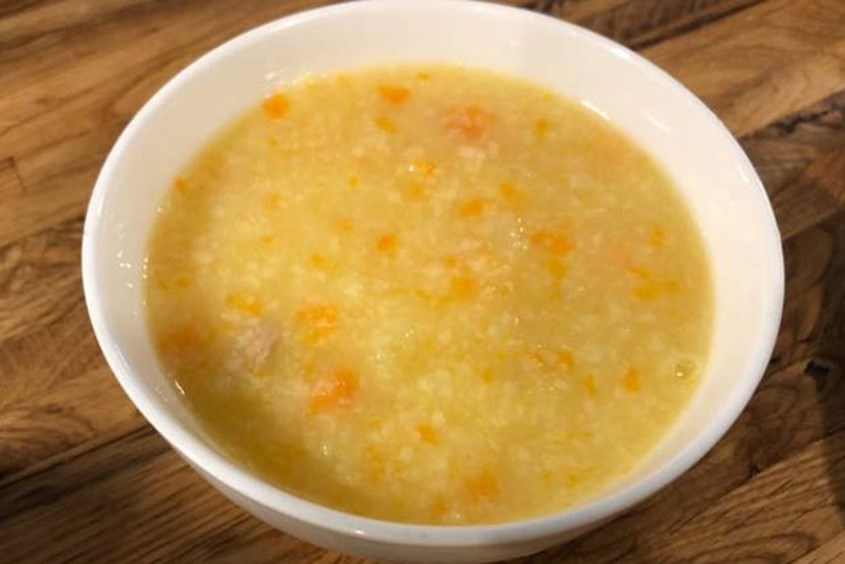 Mách mẹ cách nấu cháo thịt bằm thơm ngon cho bé ăn dặm