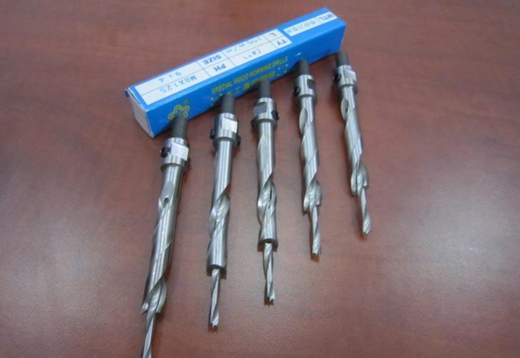Mũi khoan gỗ 2 tầng có kích thước càng lớn sẽ có giá thành càng cào Mũi khoan gỗ 2 tầng có kích thước càng lớn sẽ có giá thành càng cào