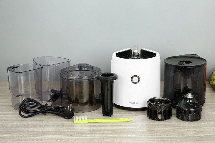 Máy ép chậm Hurom H300E-WBE được thiết kế hiện đại giúp vệ sinh máy dễ dàng