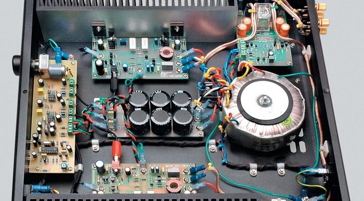 Cấu tạo bên trong của Amply bán dẫn mạch Class D Cấu tạo bên trong của Amply bán dẫn mạch Class D