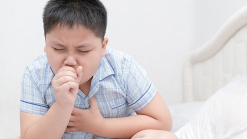 Trẻ có thể có triệu chứng ho, sốt hậu Covid-19